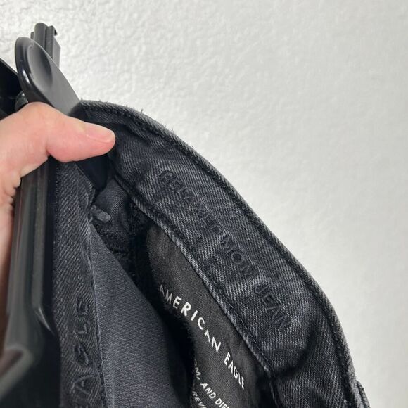 Womans Black Relaxed  Mom Jeans Size 4 - Picture 5 of 7